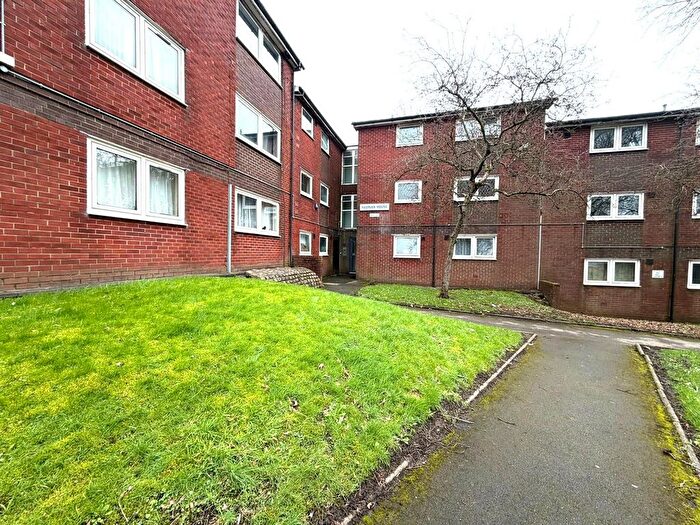 1 Bedroom Flat For Sale In Henshaw Street, Oldham, OL1