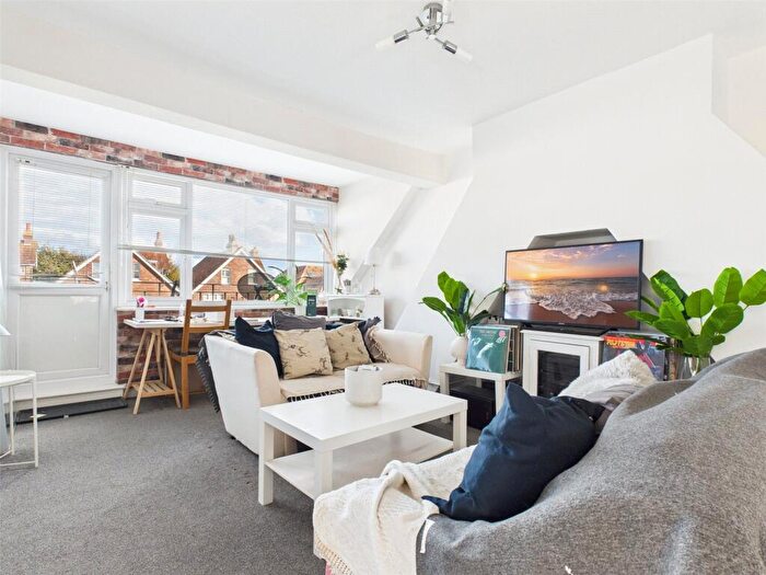 1 Bedroom Apartment To Rent In Langdale Road, Hove, BN3