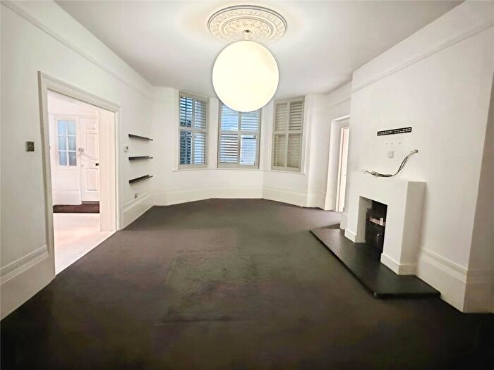 2 Bedroom Apartment For Sale In The Drive, Hove, East Sussex, BN3