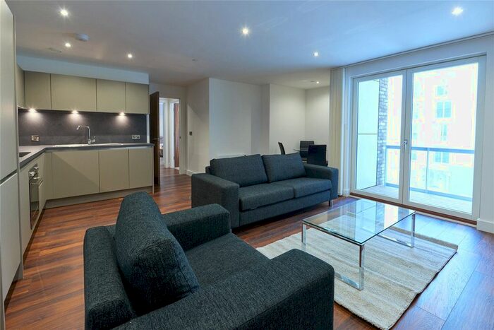 2 Bedroom Flat To Rent In New Bridge Street, Salford, M3