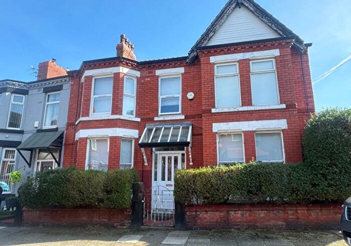4 Bedroom End Of Terrace House For Sale In Waring Avenue, Birkenhead, Merseyside, CH42