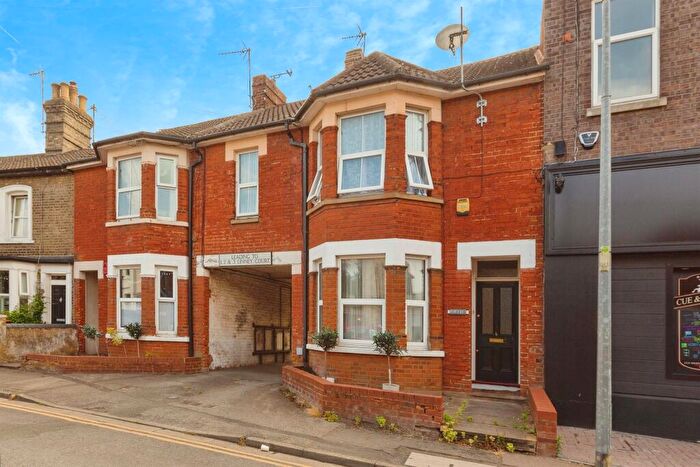 1 Bedroom Maisonette For Sale In Dudley Street, Leighton Buzzard, LU7