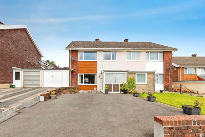 3 Bedroom Semi-Detached House For Sale In Pentremeurig Road, Carmarthen, Carmarthenshire, SA31