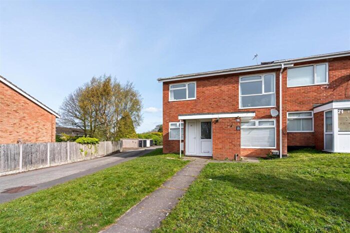 2 Bedroom Maisonette For Sale In Greenland Rise, Solihull, B92