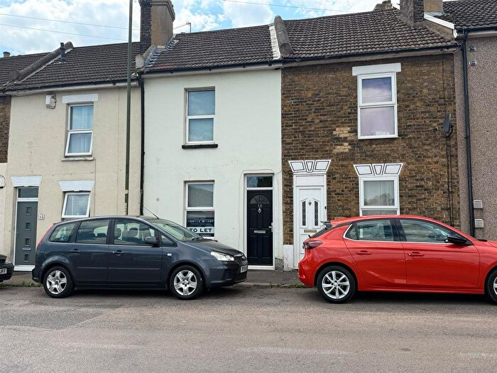 3 Bedroom Terraced House To Rent In Charles Street, Rochester, ME2