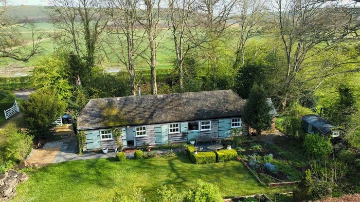 2 Bedroom Cottage To Rent In West Stowell, SN8