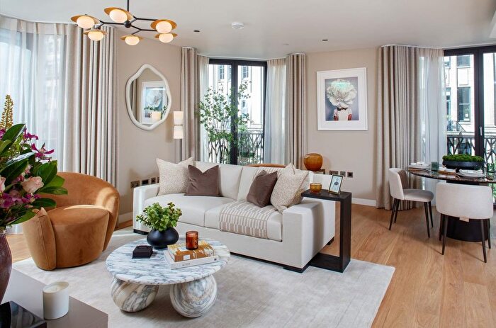 1 Bedroom Flat For Sale In Great Portland Street, Marylebone, London, W1W