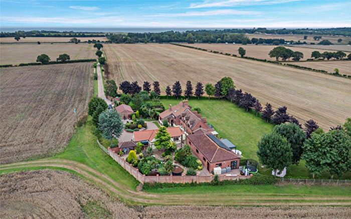 5 Bedroom Detached House For Sale In Yarmouth Road, Lound, Lowestoft, Suffolk, NR32