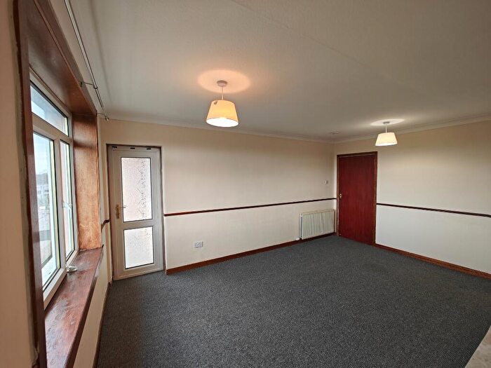 2 Bedroom Flat To Rent In Culbin Drive, Knightswood, Glasgow, G13