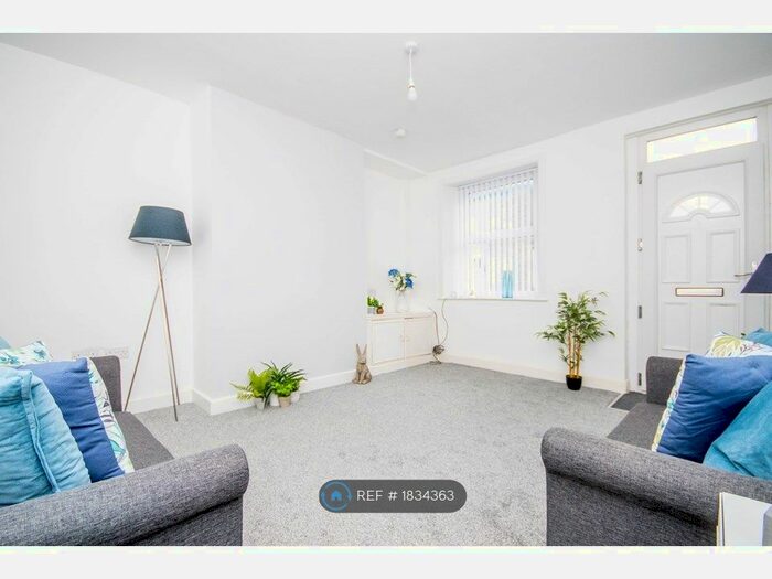 2 Bedroom End Of Terrace House To Rent In Cog Lane, Burnley, BB11