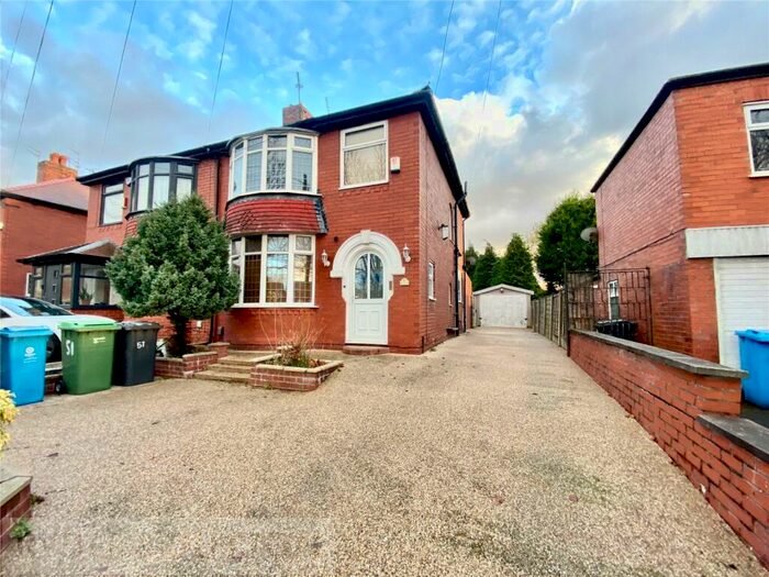 3 Bedroom Semi-Detached House To Rent In Broadway, Royton, Oldham, Greater Manchester, OL2