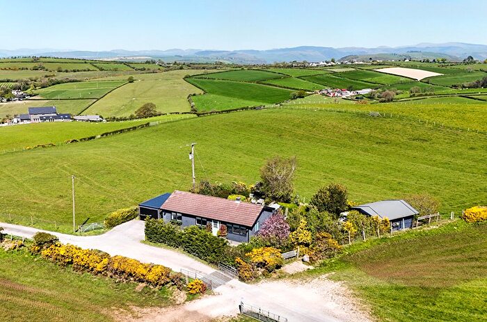 2 Bedroom Bungalow For Sale In New Cross, Aberystwyth, Ceredigion, SY23