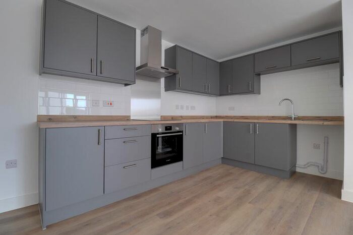 2 Bedroom Flat To Rent In Penkvale Road, Stafford, ST17