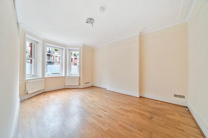 4 Bedroom Flat For Sale In Castellain Road, London, W9