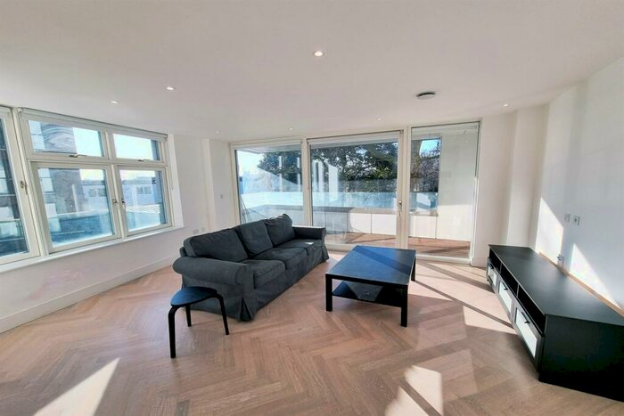 2 Bedroom Apartment To Rent In Jewel House, N7