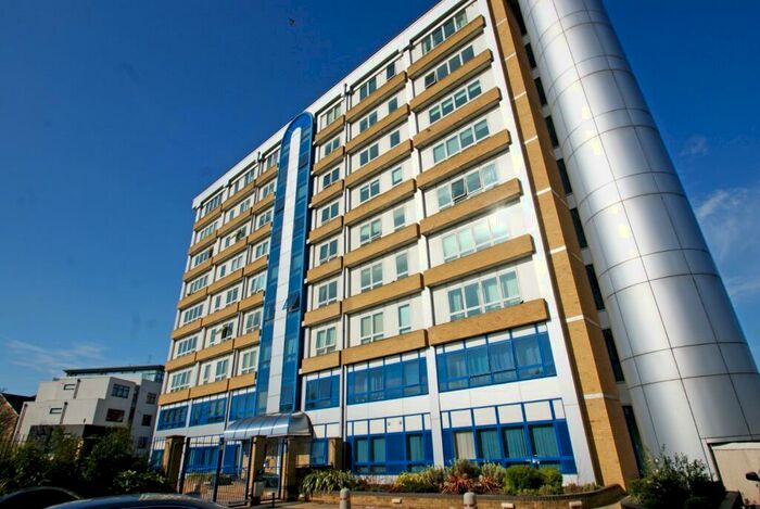 2 Bedroom Apartment To Rent In Sherman Road, Bromley, BR1