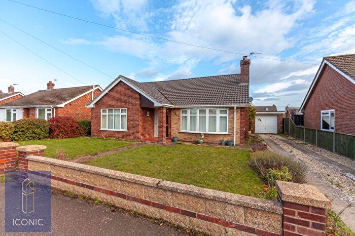 3 Bedroom Chalet For Sale In Penn Road, Taverham, Norwich, NR8