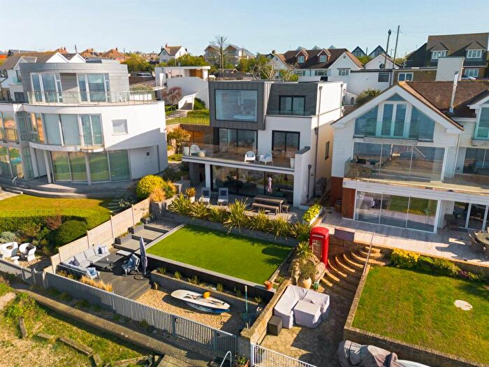 4 Bedroom Detached House For Sale In Admiralty Walk, Whitstable, CT5