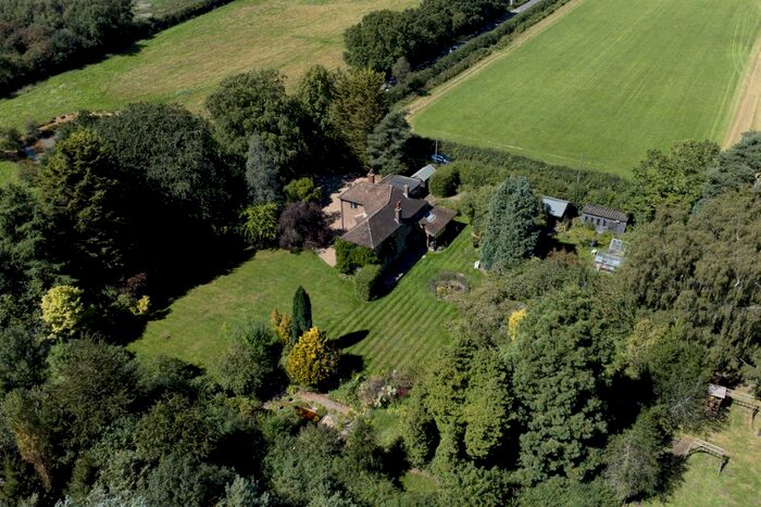 5 Bedroom Detached House For Sale In Chesham Road, Wigginton, Tring, HP23