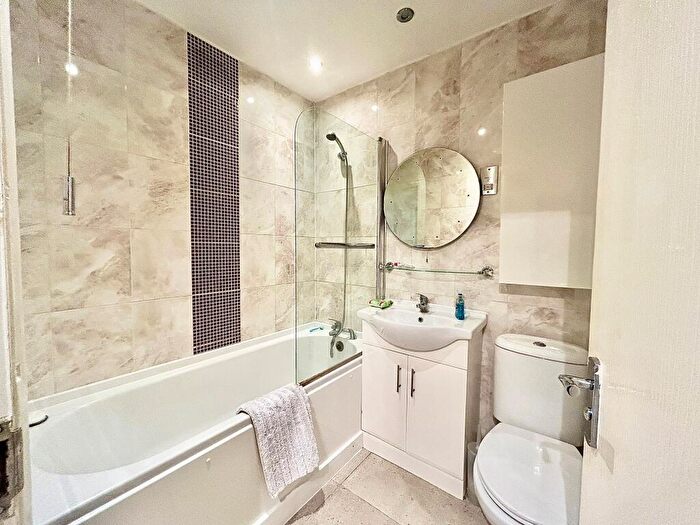 1 Bedroom Flat To Rent In Chobham Road, Stratford, E15