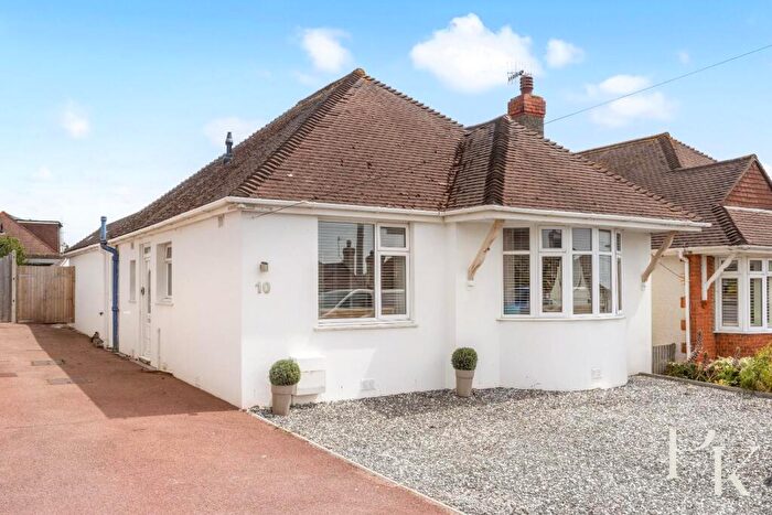 4 Bedroom Detached Bungalow For Sale In Hillside, Southwick, Brighton, BN42