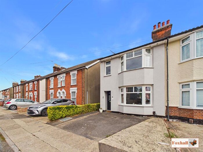 3 Bedroom Semi Detached House For Sale In Tomline Road, Ipswich, IP3