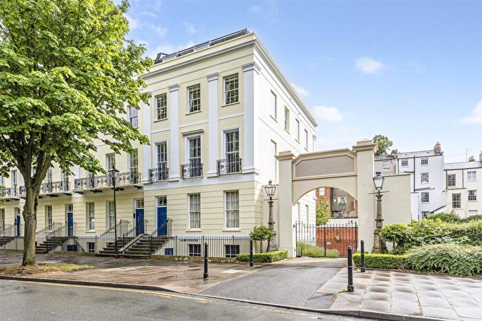 3 Bedroom Apartment For Sale In The Broadwalk, Imperial Square, Cheltenham, GL50