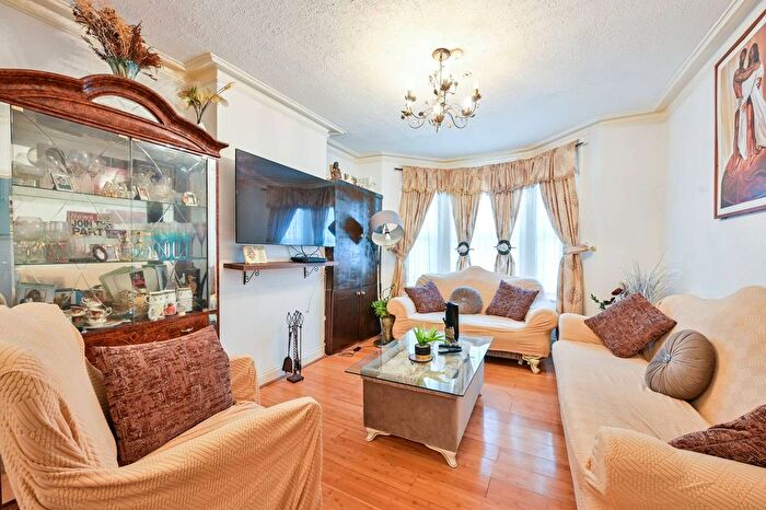 3 Bedroom Terraced House For Sale In Coleman Road, Camberwell, London, SE5