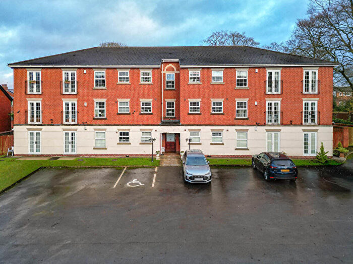 2 Bedroom Flat For Sale In Kensington Place, Rochdale, OL16
