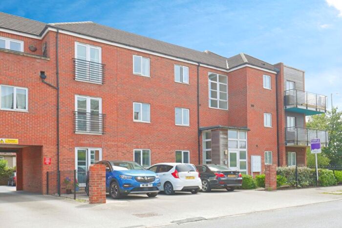 2 Bedroom Apartment To Rent In Swarcliffe Approach, LS14
