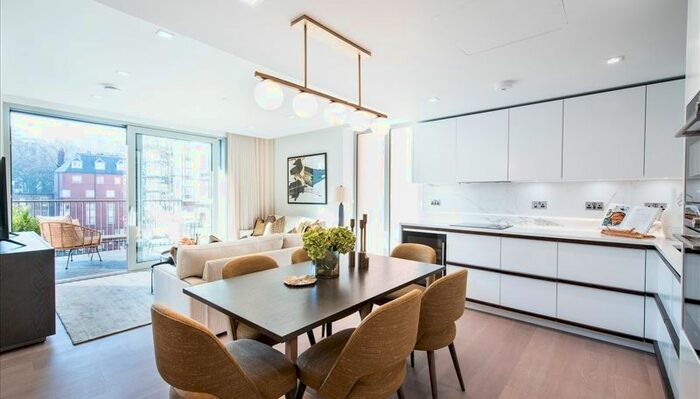 3 Bedroom Flat To Rent In Garrett Mansions, Edgware Road, London, W2