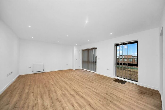 1 Bedroom Flat To Rent In Apartment, A Spring Gardens, Romford, RM7