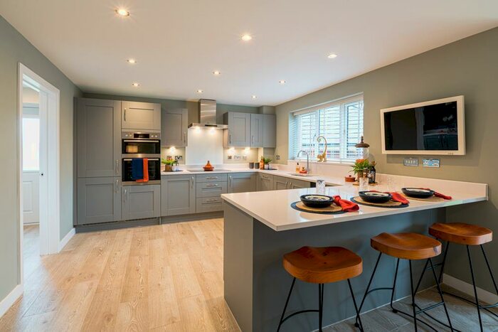 5 Bedroom Detached House For Sale In Curlieu Close, Hampton Magna, Warwick, CV35