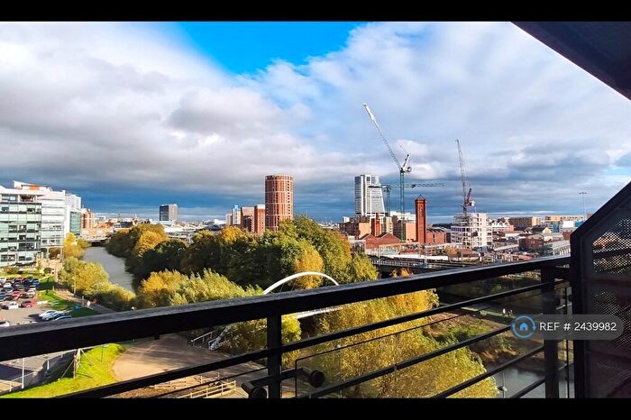 2 Bedroom Flat To Rent In Whitehall Waterfront, Leeds, LS1