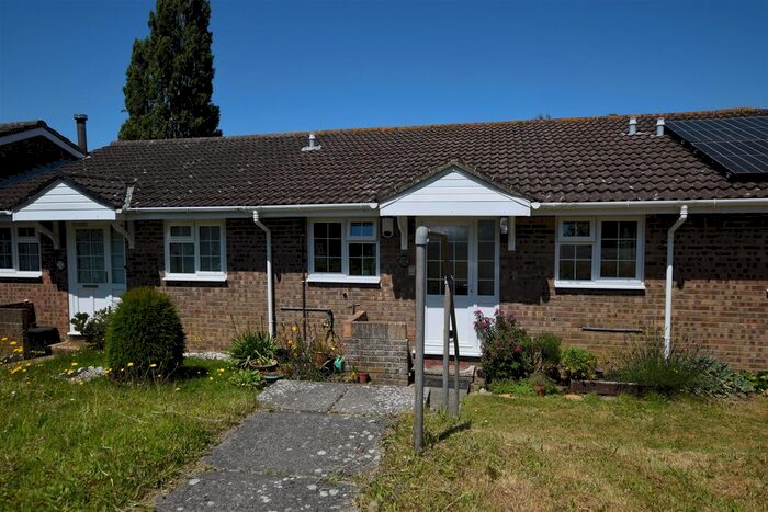2 Bedroom Bungalow To Rent In Robert Tressell Close, Hastings, TN34