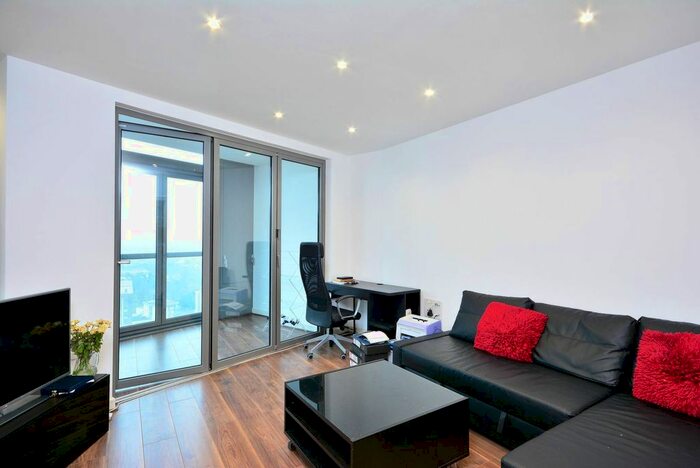 1 Bedroom Flat To Rent In Great West Quarter, Brentford, TW8
