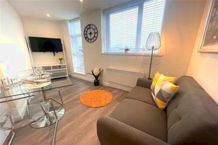 1 Bedroom Flat To Rent In Ashley Road; Altrincham; WA14