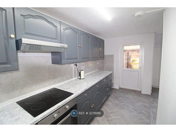 3 Bedroom Terraced House To Rent In Elizabeth Way, Basildon, SS15