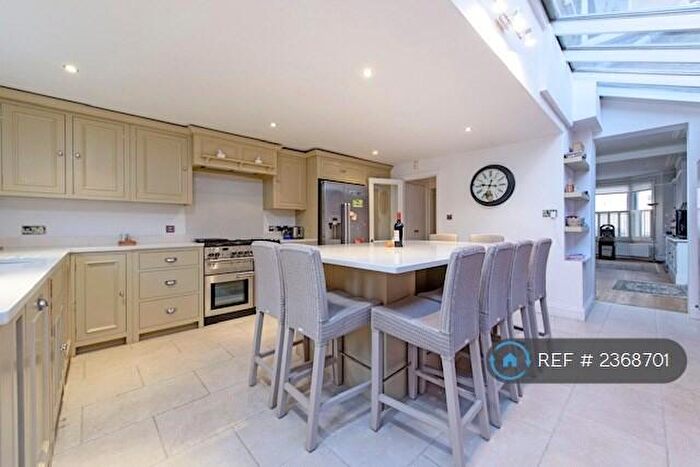 4 Bedroom Terraced House To Rent In Bennerley Road, London, SW11