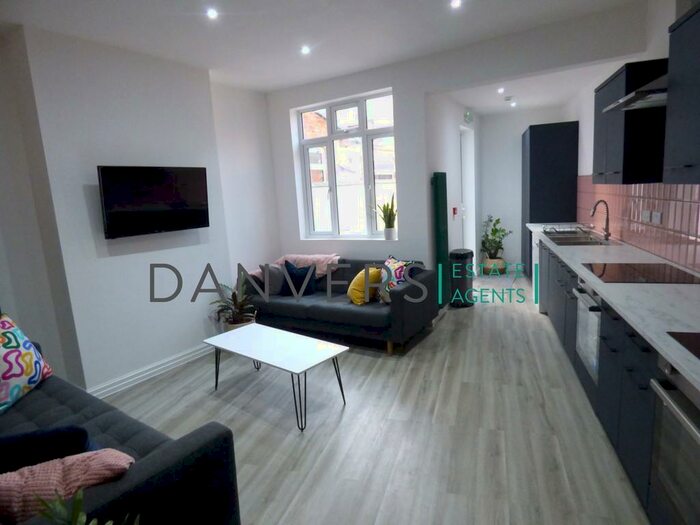 5 Bedroom Terraced House To Rent In Sheffield Street, Leicester, LE3