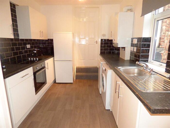 3 Bedroom Flat To Rent In Warton Terrace, Heaton, NE6
