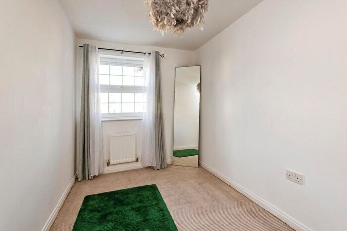 2 Bedroom Semi-Detached House For Sale In Gardeners Walk, Skelmanthorpe, Huddersfield, HD8