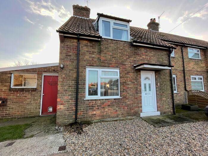 3 Bedroom Semi-Detached House To Rent In Grange Avenue, Staxton, Scarborough, YO12