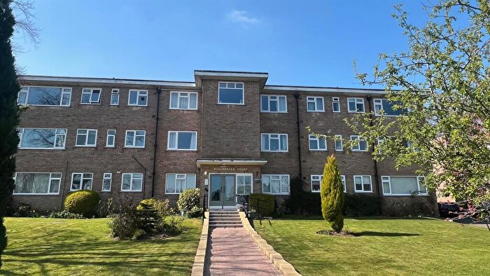 1 Bedroom Flat For Sale In Vesey Close, Four Oaks, B74