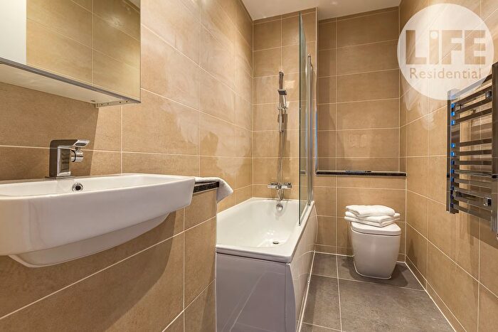 1 Bedroom Flat To Rent In Clayton Road, Hayes, UB3