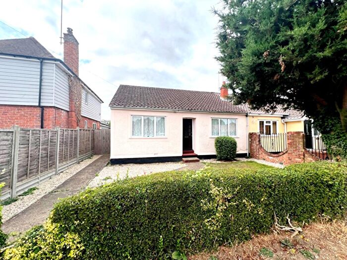 3 Bedroom Bungalow To Rent In Roman Road, Little Waltham, Chelmsford, Essex, CM3