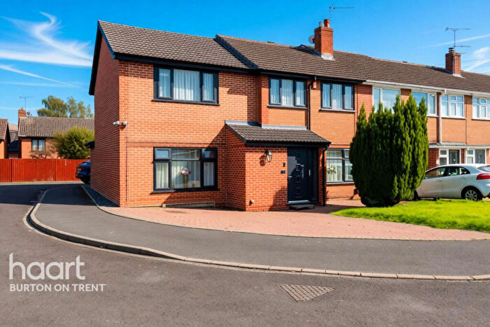 5 Bedroom Semi-Detached House For Sale In Poplars Road, Burton-On-Trent, DE13