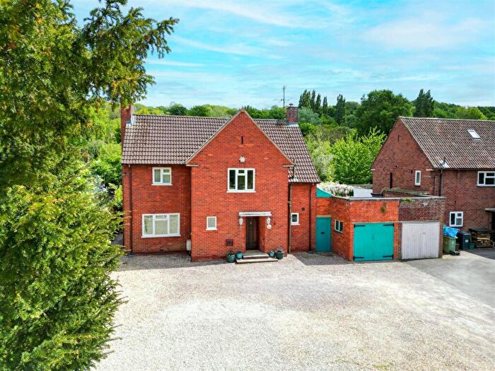 3 Bedroom Link Detached House For Sale In Reservoir Road, Gloucester, GL4