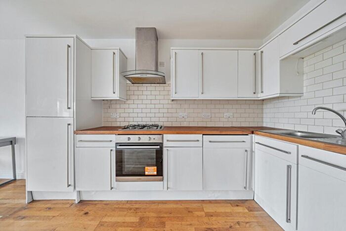 2 Bedroom Property For Sale In Portland Road, South Norwood, London, SE25