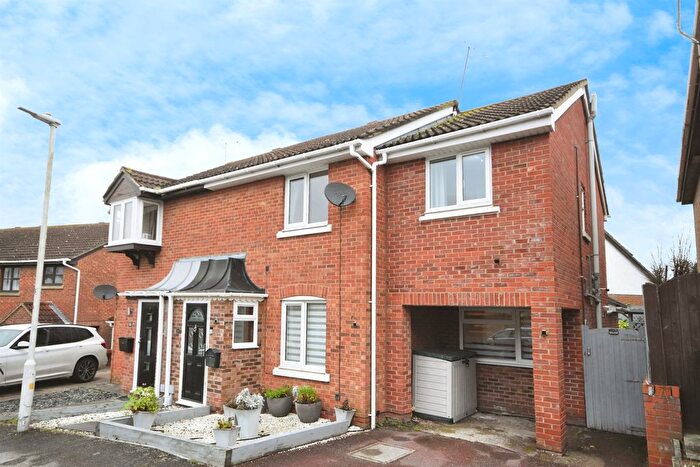 4 Bedroom Semi-Detached House For Sale In Portman Drive, Billericay, CM12